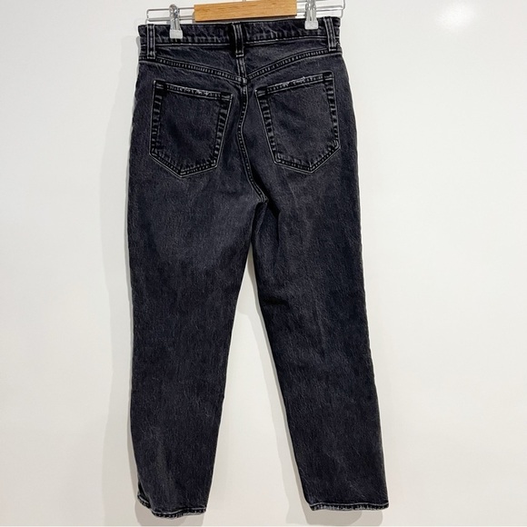 Abercrombie & Fitch Ultra High Rise 90s Straight Jean - Picture 6 of 10